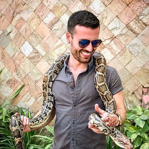 Meet your Posher, Derek